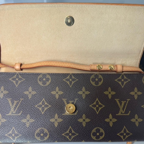 💯Authentic Louis Vuitton Monogram Twin GM Pochette - Picture 8 of 9